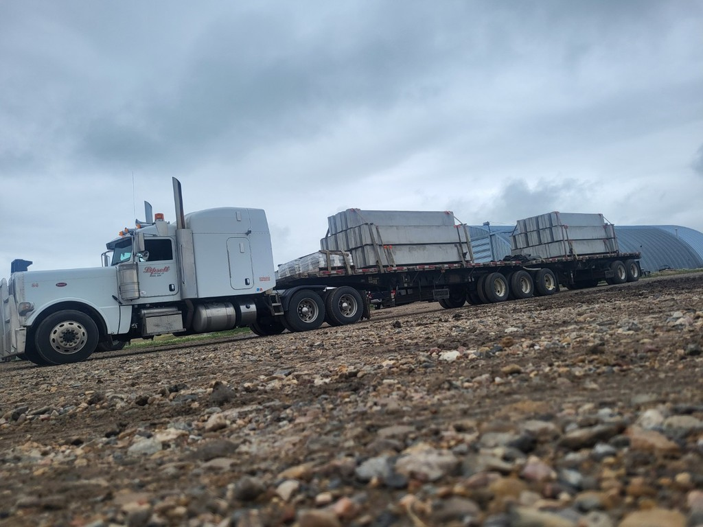 Lipsett Cartage Peterbilt Super B